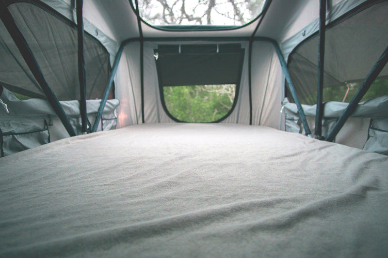 Load image into Gallery viewer, Rooftop tent sheet in waterproof terrycloth designed for the Vagabond Rooftop Tent
